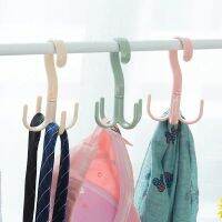 ที่แขวนของ ที่แขวนเนคไทน์ ที่แขวนผ้าพันคอ ที่แขวนกระเป๋า หมุนได้ 360 องศา Four prong hook