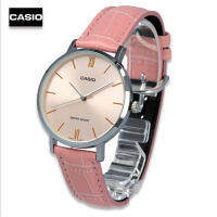 Velashop นาฬิกาข้อมือผู้หญิง Casio Standard สายหนังชมพู หน้าปัดชมพู รุ่น LTP-VT01L-4BUDF, LTP-VT01L-4B, LTP-VT01L,