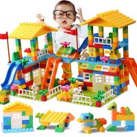 Multicolor Town Modular Playhouse สุนัขรูป &amp; บันไดรุ่น Big Particle Building ชุดตัวต่อของเล่นสำหรับเด็กใช้งานร่วมกับ Duplos