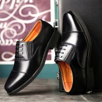 SLIP-ON Men loafers Ready Stock Mens COW Leather Casual loafers Shoes formal Dress Shoes Men Business Mesh Casual Slippers Shoes Three Tie ROPE Connector Wedding Shoes