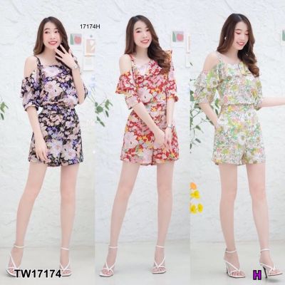 TW17174 set 2 ชิ้น เสื้อเว้าไหล่ 1 ข้าง พิมลายดอกไม้ + กางเกงลายดอกไม้ขาสั้น