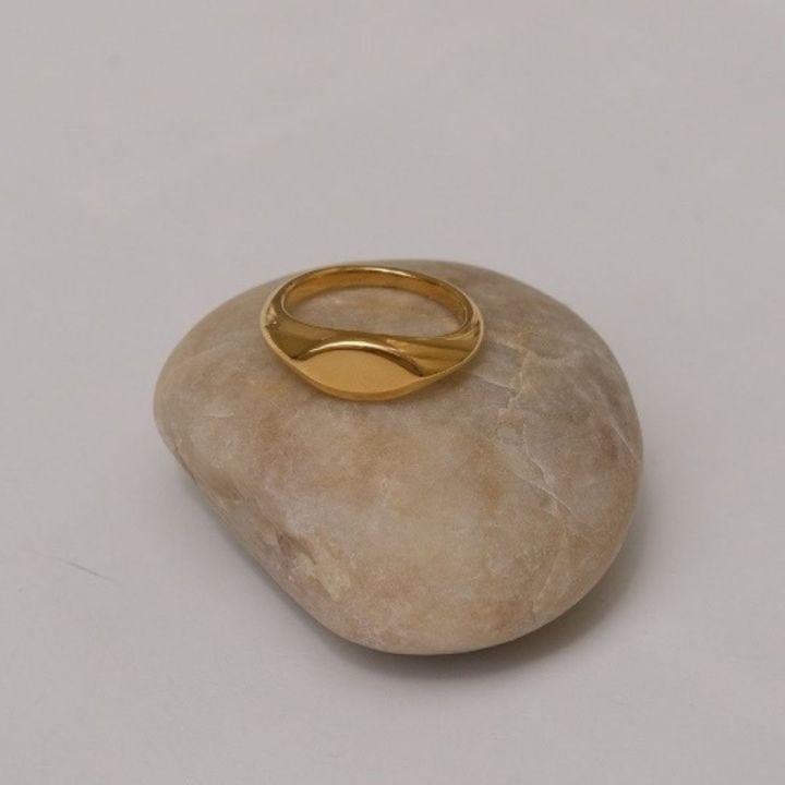 bemet-petite-signet-ring