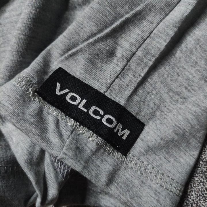 เสื้อยืด-ลายโลโก้-volcom-stone-สีเทา-qc7311623