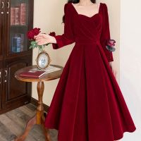 【YF】 New Year Party Elegant Vintage Velvet Red Long Dress Sleeve Pearl Chain Square Collar Fold Midi Dresses For Woman Christmas