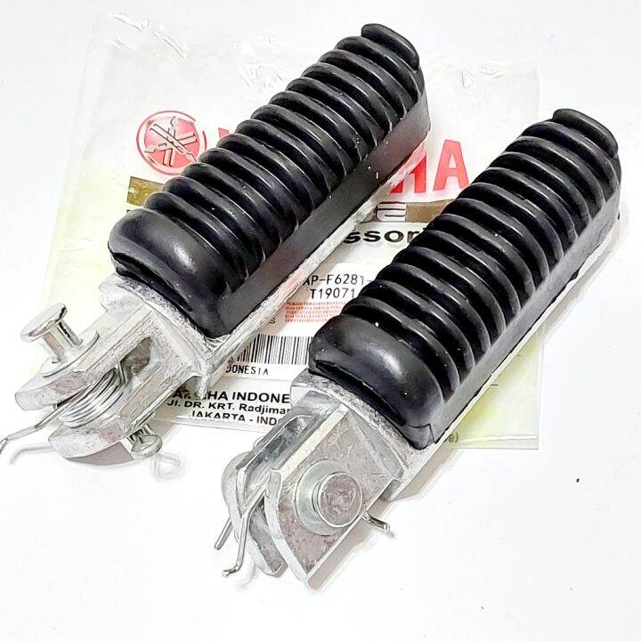 Yamaha Y15 Y15ZR Front Footrest Original Yamaha Lazada