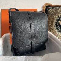 สะพาย   10x24x26cm 14/1287 Origianal  แป๊ะทุกจุด เท่ห์มาก Genuine leather