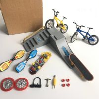 Flash Sale Two Wheel Finger Scooter Deck Bmx ปลายนิ้ว Fingerboard Shoes Mini Ramp