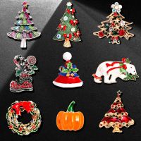 Fashion Christmas Brooch Pin Snowman Santa Claus Boot Garland Xmas Tree Enamel Pins For Women Men Christmas Jewelry Gift