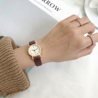 2023 new watch womens ins style simple temperament student summer niche design retro small dial belt 【JYUE】