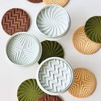 Geometric Biscuit Mold Corrugated Round Cookie Cutter 3D Hand Pressure Cookie Stamp Fondant Cake Decoration Tools Sugarcraft Collars