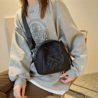 【July】 Beibaobao 2022 autumn and winter Korean version of the new black shell bag womens light casual shoulder messenger fashion