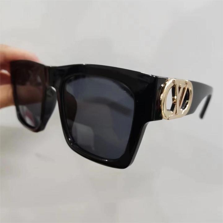 Louis Vuitton LV Link Square Sunglasses Black