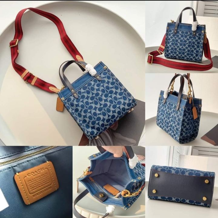 Coach Field Tote 22 in Signature Denim Women