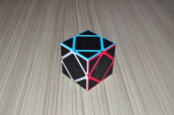 z-cube-skewb-with-black-carbon-fibre-stickers