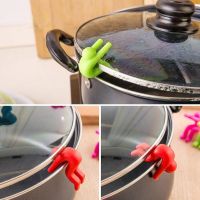 ETX2Pcs Silicone Lid Lifter Man Shaped Overflow Prevent Pot Cover Heat-resisting Stopper Lifter Durable Kitchen Specialty Tools