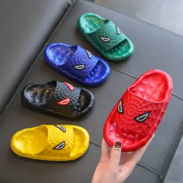 Boys marvel outlet slippers