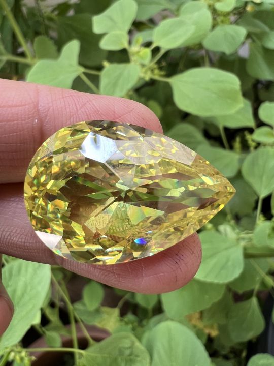 เปริดอท ROYAL PERIDOT DIAMOND เพชรรัสเซีย เพชร CZ น้ำหนัก 84 กะรัต(CARATS) พลอย ขนาด 20x30 มิล ( MM)1 Pcs( 1 เม็ด)