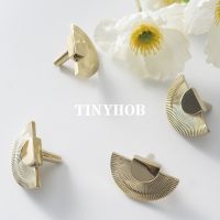 [HOT NNQJKYIYWHG 512] Chrome Vintage Fan Shaped Handle Shoebox Cabinet Handles Closet Dresser Drawer Knobs ตู้เสื้อผ้าดึง Gold Furniture Hardware