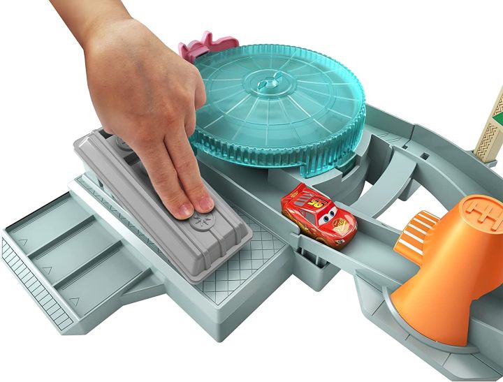 สนามเเข่ง-disney-pixar-cars-mini-racers-radiator-springs-spin-out-playset-ราคา-1-590-บาท