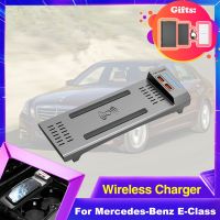 แผ่นชาร์จไร้สายในรถยนต์15W สำหรับ Mercedes Benz E Class E300 W212 E260 E200โทรศัพท์2010 ~ 2015ที่ชาร์จความเร็วสูงสถานีแผ่นรองพลาสติก