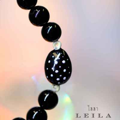 Leila Amulets เบี้ยแก้จิ๋ว ครอบจักรวาล Baby Leila Collection สีดำจุดขาว (พร้อมกำไลหินฟรีตามรูป)
