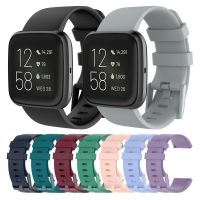 [HOT CHALIUIUILILXWE 607] สายสมาร์ทวอทช์สำหรับ Fitbit Versa2 23มม. สายซิลิโคนสำหรับ Fitbit Versa / Versa Lite / Versa 2สายรัดเล่นกีฬา