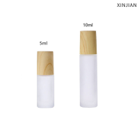 ? [XINJIAN] 5ml10ml ขวดลูกกลิ้งกระจกฝ้าฝาพลาสติกลายไม้สำหรับขวดน้ำมันหอมระเหยพร้อมลูกกลิ้งสแตนเลส