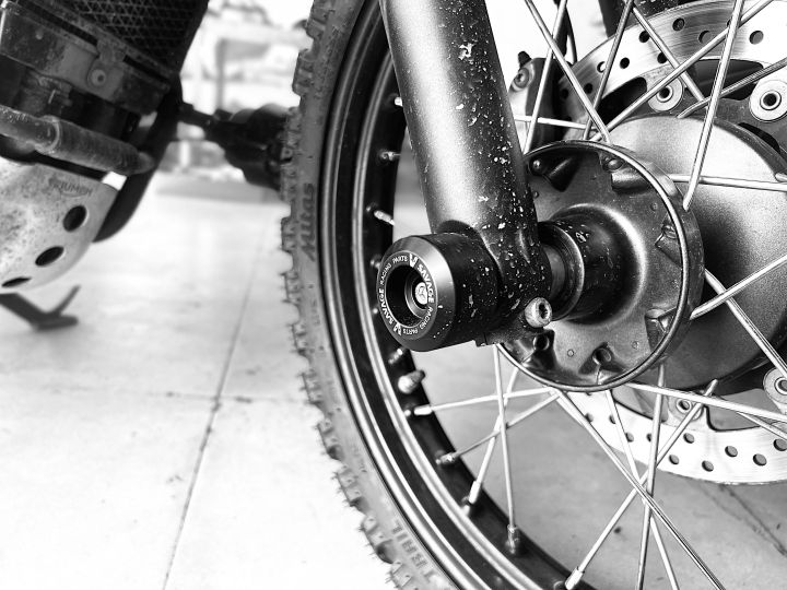 as-roda-depan-สไลเดอร์สำหรับ-triumph-scrambler-900-2017-2023เพลารถจักรยานยนต์