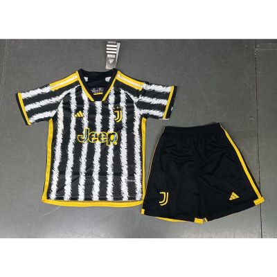 เสื้อกีฬาแขนสั้น ลายทีม Juventus 2023-24 สีเหลือง และสีดํา สําหรับเด็ก