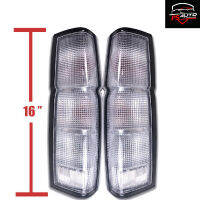 ไฟท้าย เลนส์ขาว รุ่น นิสสัน บิ๊กเอ็ม 925 NISSAN NAVARA BIG-M K993 ปี 1993 - 1997 ตัวยาว 16 นิ้ว ฝาขาว รวมชุดปลั๊ก และหลอดไฟ 1 คู่ ซ้าย + ขวา