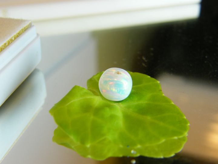 ลูกปัดโอปอล-สีขาว-7-00-มม-shape-with-hole-synthetic-opal-โอปอสังเคราะห์-lab-made-beads-opal-round-white-7-00mm-1pcs