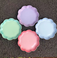 Cool สี Le Creuset ญี่ปุ่น Limited Edition สโตนแวร์ Porcelain Home ชุดลูกไม้ขนมผลไม้สเต็กแบนแผ่นดอกไม้ชุด