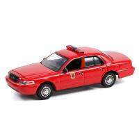 การหล่อแม่พิมพ์1:64สเกล2001 Ford Crown Victoria City Fire 67020-E โมเดลรถโลหะผสมของสะสมของขวัญรถของเล่นสำหรับเด็กผู้ชาย