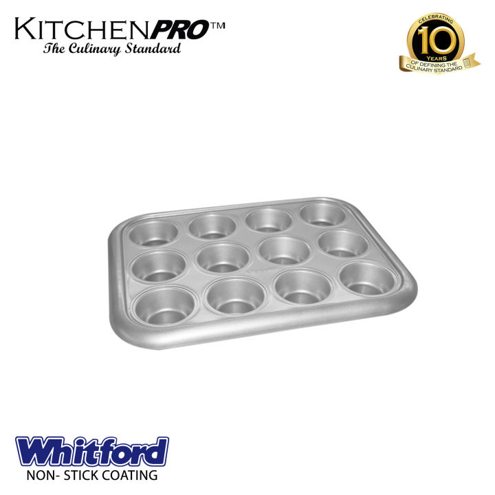 Choice 12 Cup 3.5 oz. Aluminum Muffin / Cupcake Pan - 14 x 11