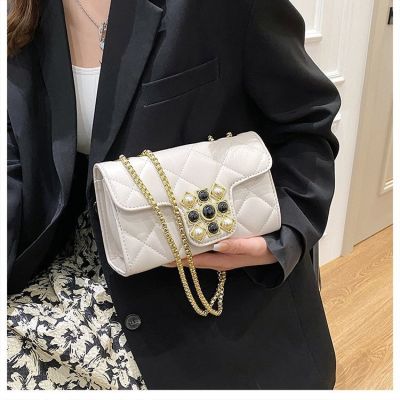 The 2022 summer the new tide fashion ling from popular bag chain small square brim joker one shoulder inclined shoulder bag