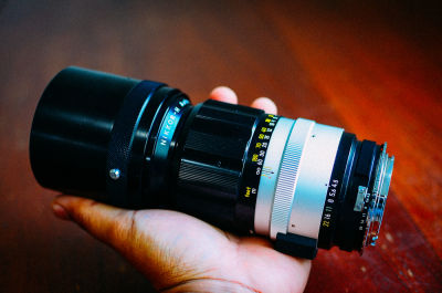 (For Canon DSLR ทุกรุ่น)เลนส์มือหมุน ละลายหลัง รูรับแสงกว้าง Nikon 300mm F4.5 Serial 447309