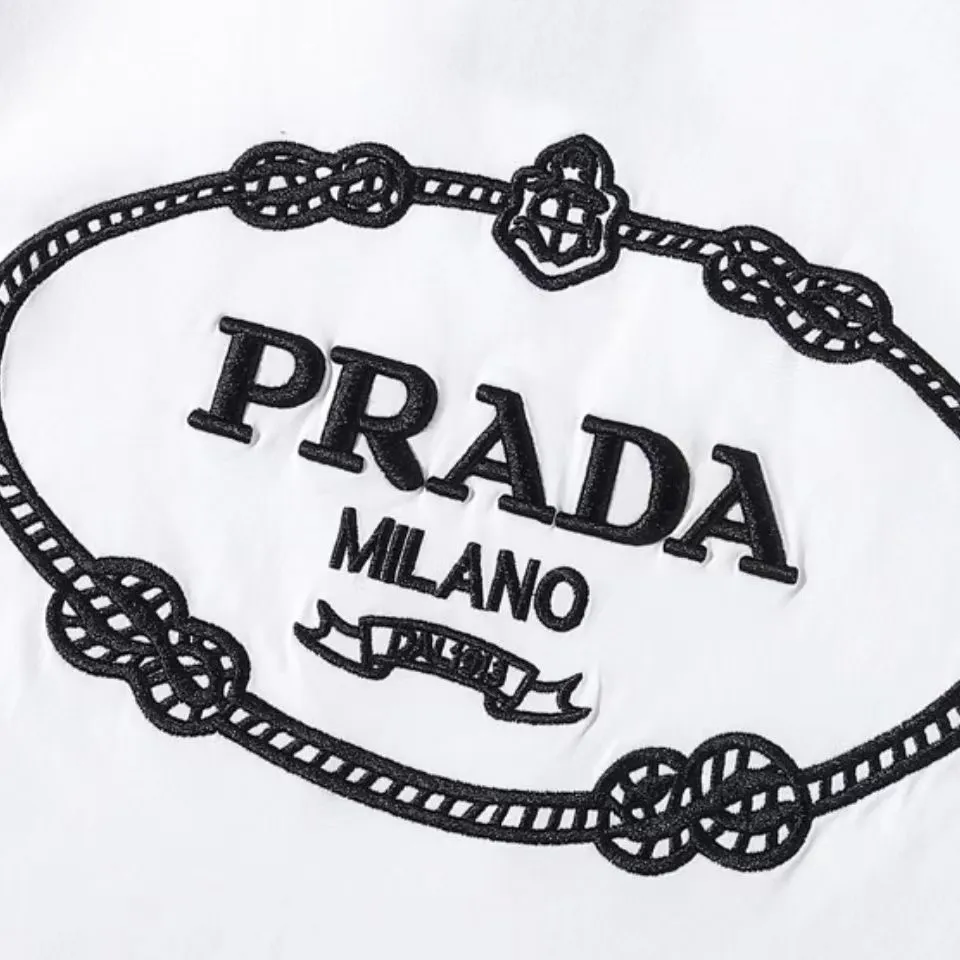 PRADA Áo Thun Ngắn Tay Ôm Sát Cá Tính Thời Trang Thường Ngày Xu Hướng Thêu  Thương Hiệu Thời Thượng 