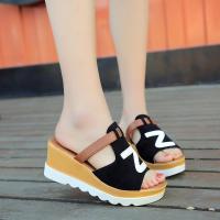 NGT รองเท้าส้นสูงหน้าเตี้ยแฟชั่น Spring Wedge Sandals Womens Sandals Mid-heel Slippers High-heeled Slip-resistant Platform Shoes