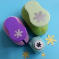 【CC】 Hot Sale Snow Punch 3pcs 3/8 quot; 5/8 quot; 1 quot; hole punch set Scrapbook Paper Puncher Children  39;s diy embossers