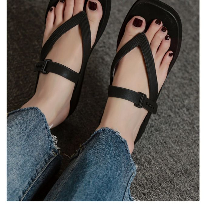 รองเท้าแตะสไตล์ใหม่รองเท้าแตะชายหาดฤดูร้อนของผู้หญิงและรองเท้าแตะส้นกลางผู้หญิงรองเท้าแตะรองเท้าแตะ