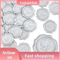 RUPANBO039392692 50pcs กุหลาบดอกไม้ดอกไม้ กาวติดแน่น เงินสีเงิน สติกเกอร์ตราประทับขี้ผึ้ง งานฝีมืองานประดิษฐ์ ประทับตราแสตมป์ ซองจดหมายเชิญงานแต่งงาน