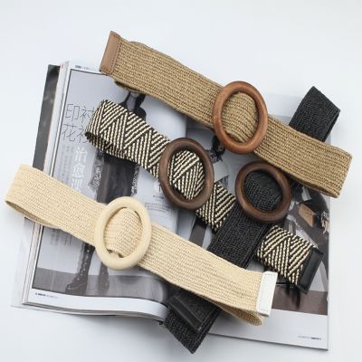 【LZ】 Cintos de cintura trançados vintage para mulheres fivela lisa de madeira redonda palha falsa larga sólida fêmea boho verão venda quente