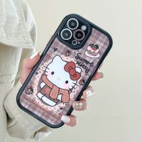 Sanrio Hello Kitty เคสโทรศัพท์มือถือลายการ์ตูนคาดลำตัวกันกระแทกเต็มตัวลายการ์ตูนน่ารักสำหรับ iPhone 15 Pro Max Plus เคสโทรศัพท์นิ่มสำหรับ iPhone 14 Po Max เคสกันกระแทกเคสสำหรับ Apple 13 12 11เคสห่อหุ้ม