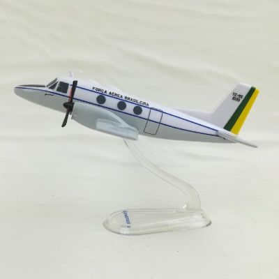 สายการบินบราซิล EMB-100แบบเครื่องบินจำลองขนาด1/100เครื่องประดับที่ระลึกจัดแสดงของตกแต่งของขวัญของสะสม