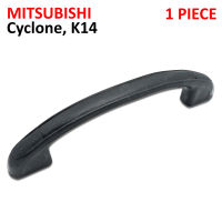 มือโหนขึ้นรถ 1 ชิ้น สีดำด้าน ใส่ มิตซูบิชิ ไซโคลน แอล200 Mitsubishi Cyclone K14 L200 ปี 1987-1996