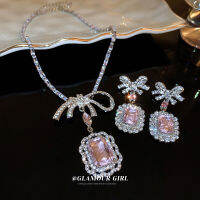 เจ้าหญิงสีชมพูเพชร Rhinestone เพทายสแควร์โบว์สร้อยคอต่างหูชุดแฟชั่นหรูหราแฟชั่นเฉพาะกลุ่มเครื่องประดับระดับไฮเอนด์แมทช์ลุคง่าย