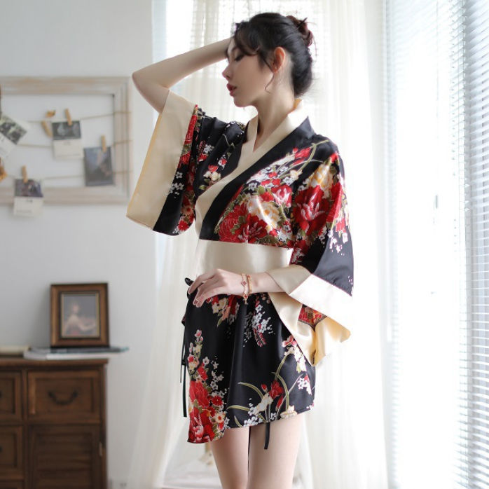 Đồ Ngủ Kimono phong cách Nhật Bản quyến rũ - Đồ Ngủ Kimono đang là xu hướng quốc tế được phụ nữ yêu thích. Cùng trải nghiệm cảm giác thoải mái, thoáng mát, tăng thêm vẻ nữ tính cho phái đẹp. Chất liệu cotton mềm mại và đủ size từ XS đến 4XL cho bạn lựa chọn.