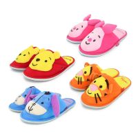 Disney ลิขสิทธิ์แท้ รองเท้าใส่ในบ้าน Pooh / Piglet / Eeyore / Tigger : Cutie Spring (Winnie the pooh)