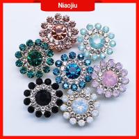 NIAOJIU 10PCS 14mm ตัดเย็บเสื้อผ้า เครื่องประดับหมวก รูปดอกไม้ ปุ่ม ตกแต่งเสื้อผ้า หินแก้วคริสตัล พลอยเทียม