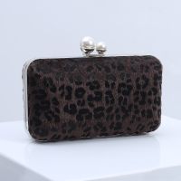 【YD】 2023 Wool Evening Pearls Wedding Banquet Purse Printed Leopard Clutch Wallets With Chain Drop Shipping M682